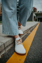 Essential White and Honey